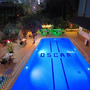  Hotel Oscar Garden