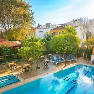  Hotel Oscar Garden